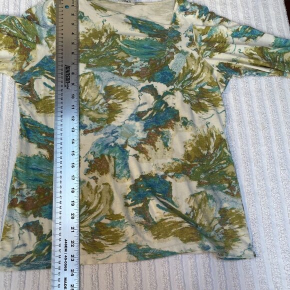 C.M.C by Color Me Cotton Small Asymmetric Neck Printed 3/4 Sleeve Top Green - Picture 6 of 7